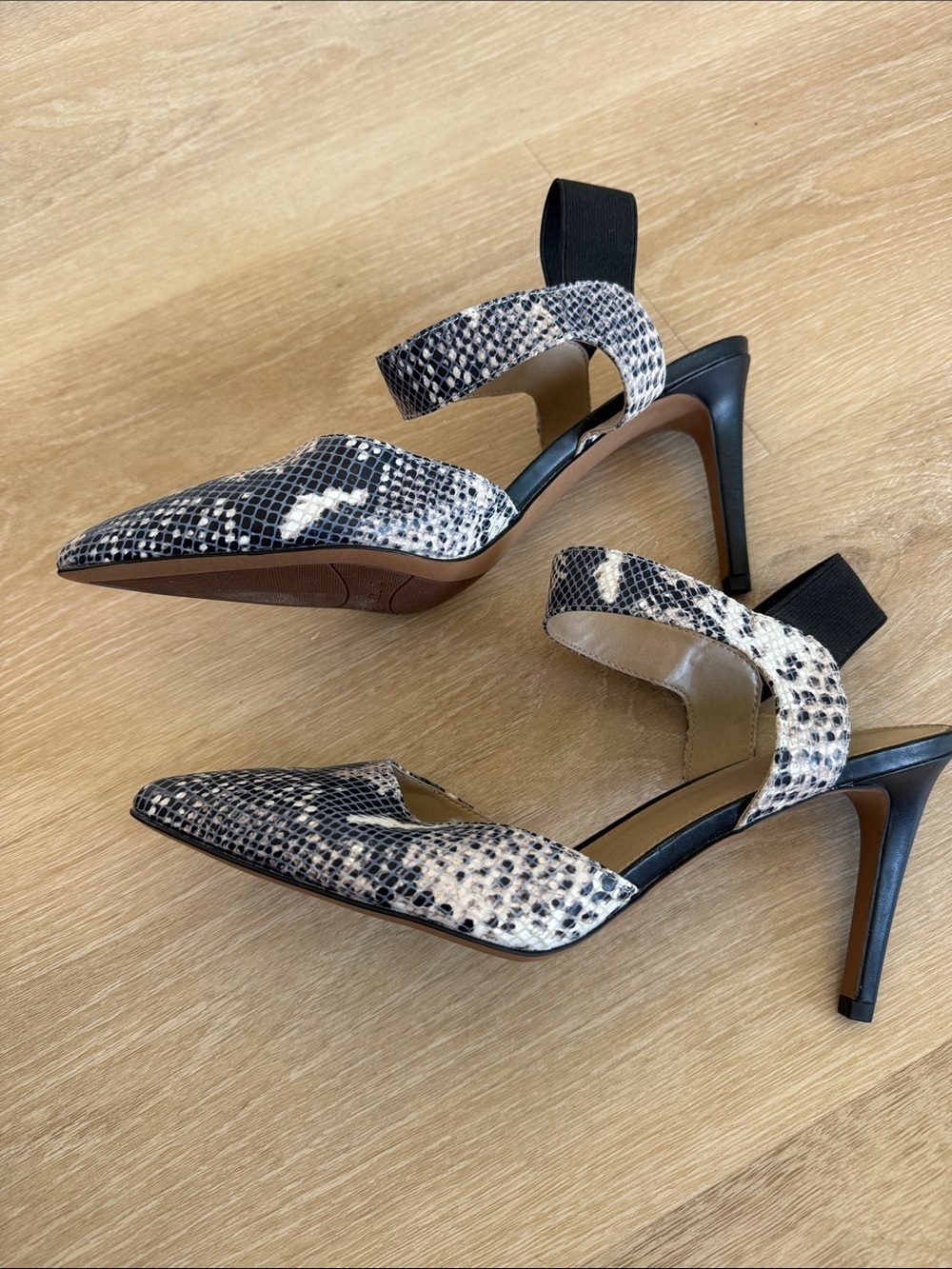 Franco Sarto Navy Snake-Print Pointed Slingback Heels - Picture 2 of 5